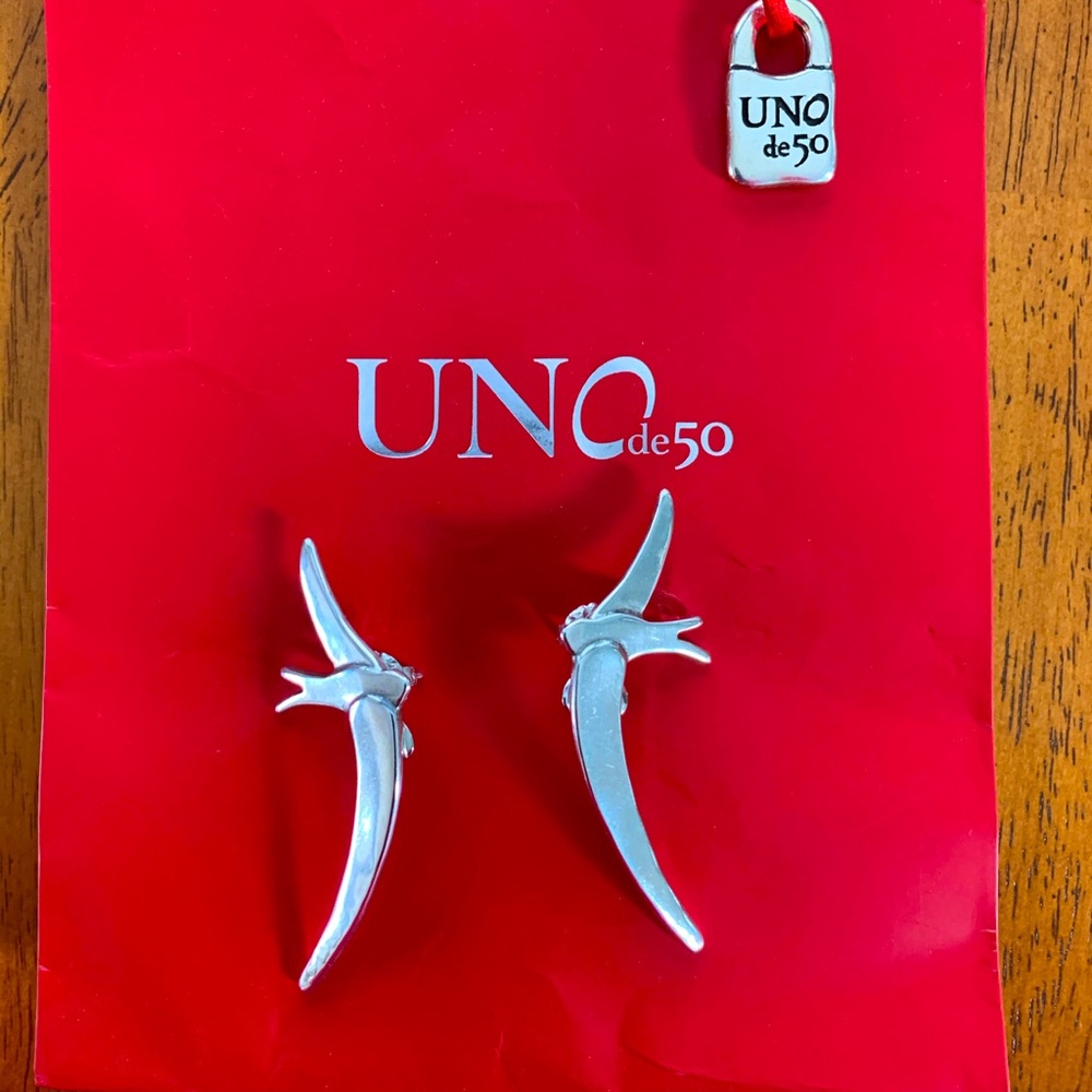 Uno De 50 Swallow Earrings